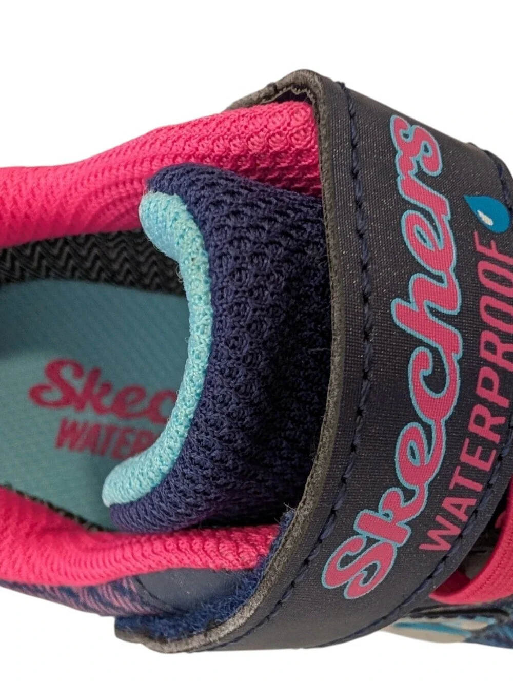 Skechers Girls Waterproof Athletic Shoe - Teal & Hot Pink Size 12.5